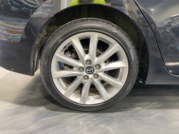 Used 2017 MAZDA MAZDA3 Touring image 9