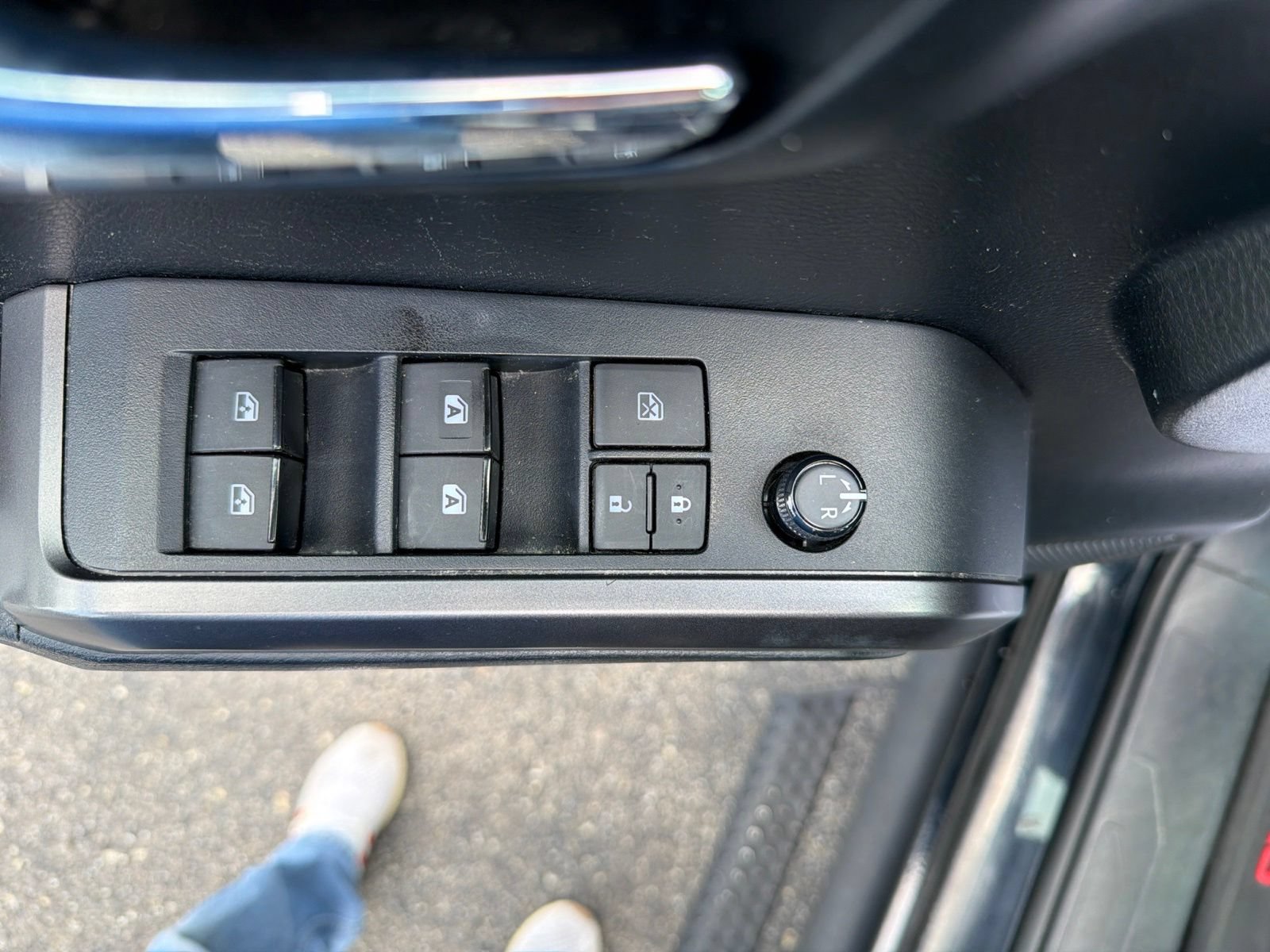 Used 2021 Toyota Tacoma TRD Pro AWD/4WD image 12