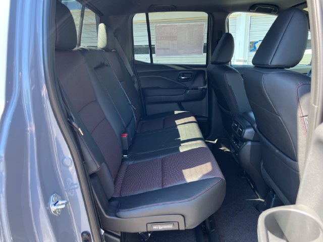New 2026 Honda Ridgeline Black Edition image 11