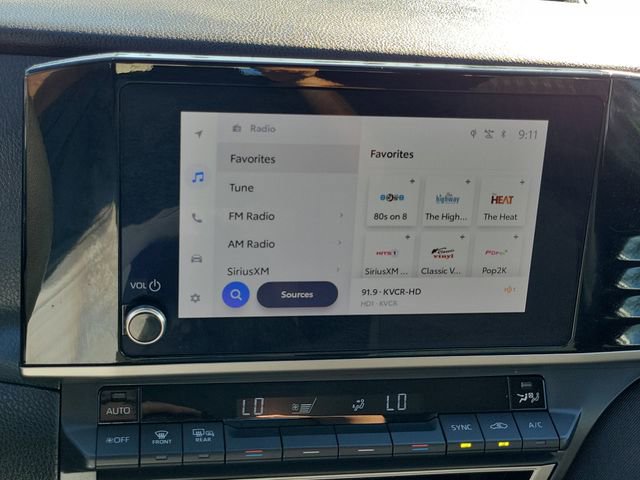 Used 2025 Toyota Camry LE FWD image 11