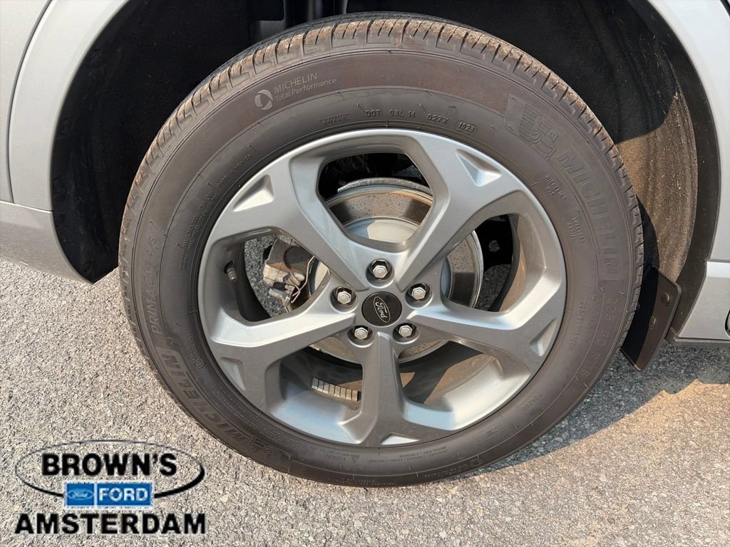 Used 2023 Ford Escape ST-Line w/ Tech Pack #1 AWD/4WD image 10