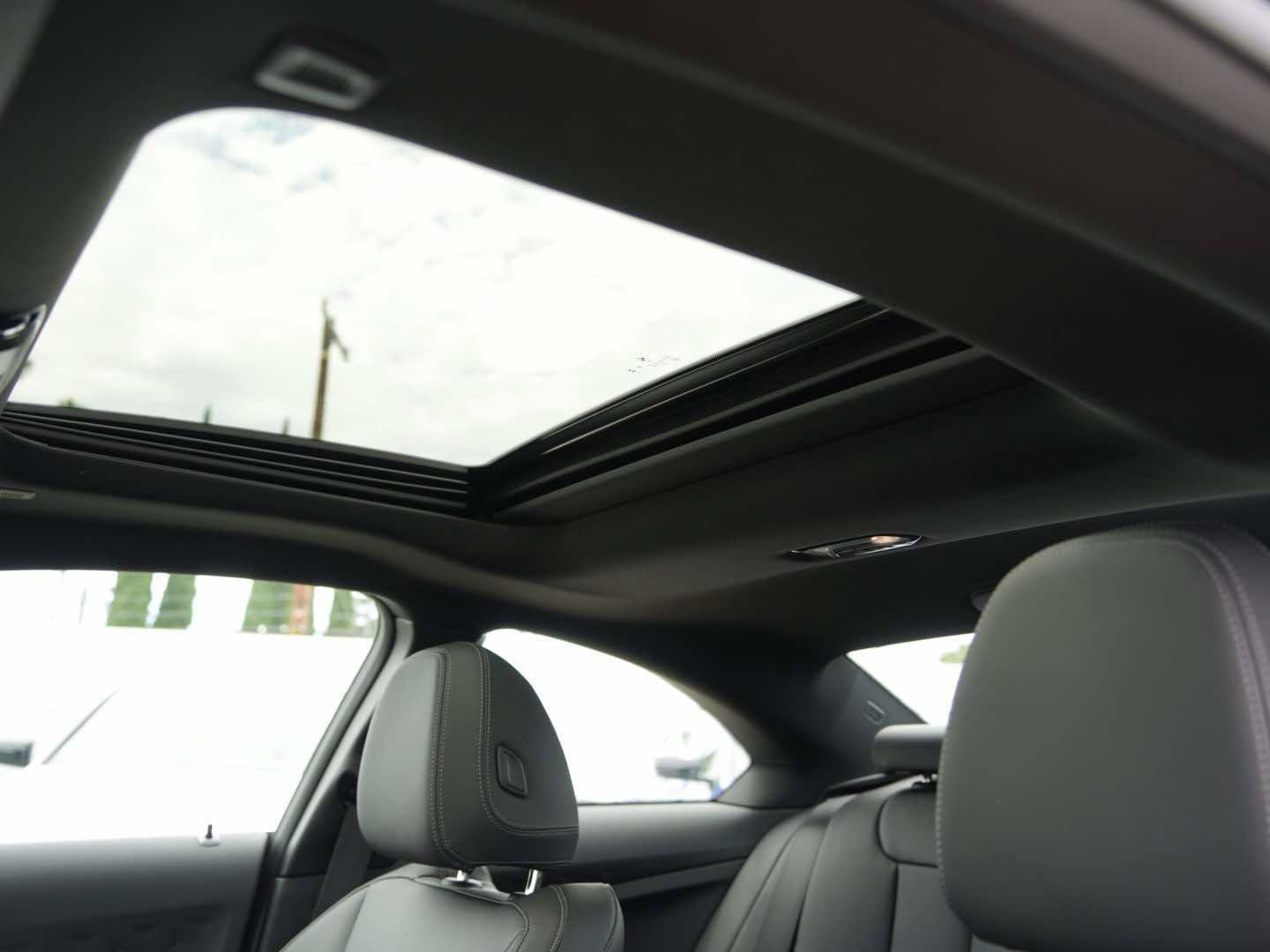 Used 2025 BMW M240i Coupe RWD image 10