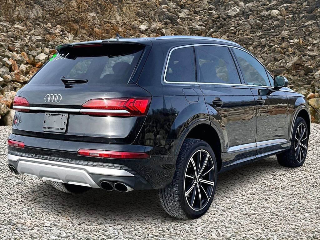 Used 2022 Audi SQ7 Premium Plus w/ SQ7 Executive Package image 2