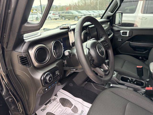 Used 2023 Jeep Wrangler Unlimited image 16