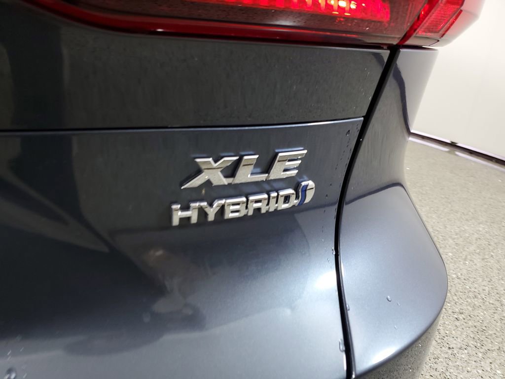 Used 2022 Toyota Venza XLE AWD/4WD image 6