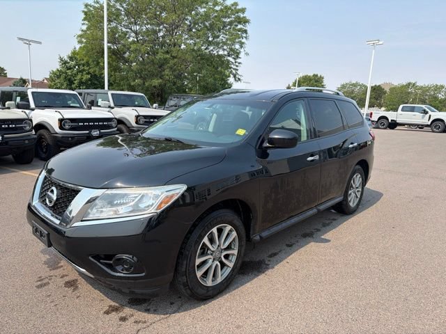 Used 2016 Nissan Pathfinder S AWD/4WD image 4