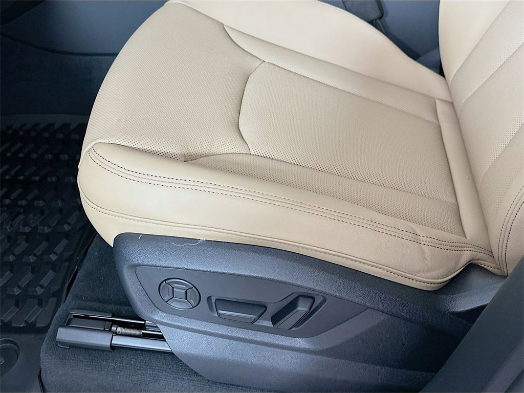 New 2025 Audi Q7 3.0T Premium Plus image 9