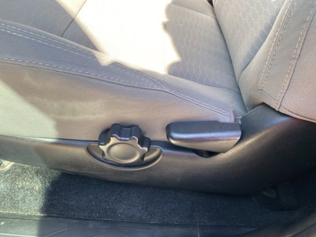 Used 2018 Toyota Tacoma SR5 AWD/4WD image 16