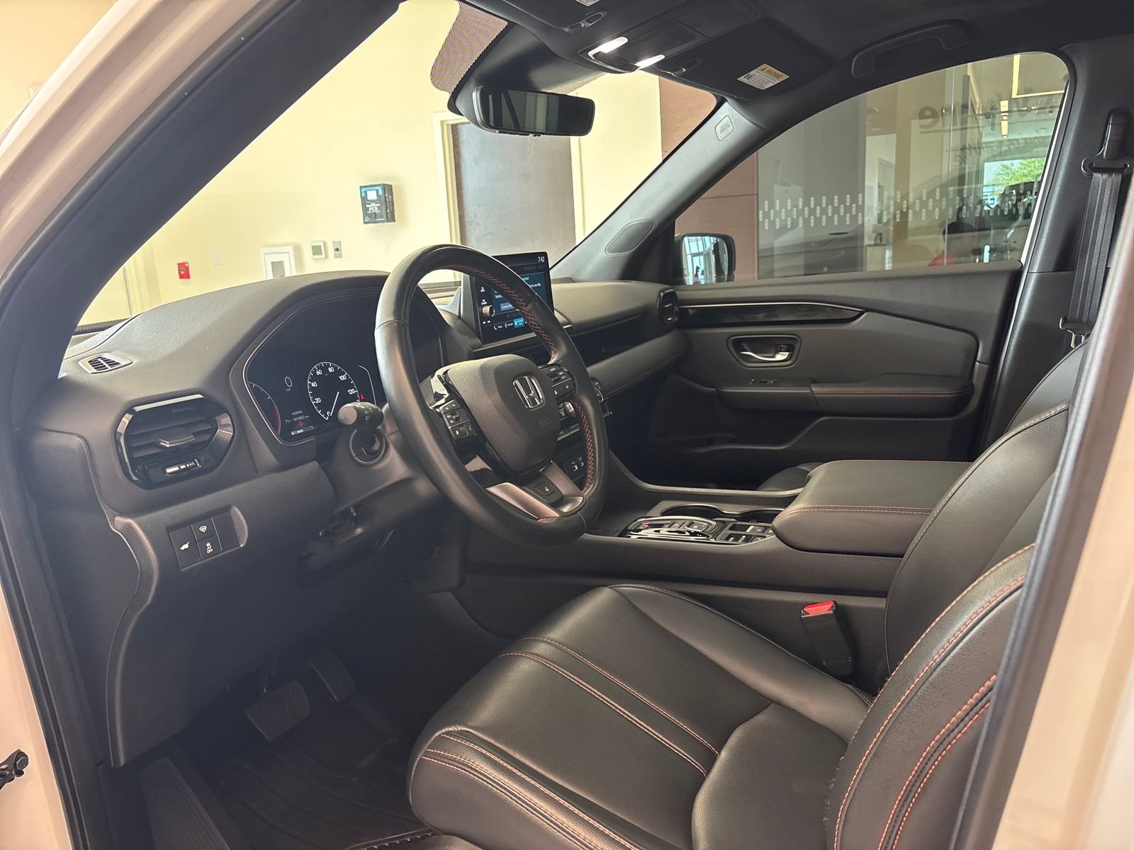 Certified 2025 Honda Pilot TrailSport image 15
