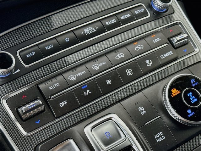 Used 2023 Hyundai Santa Fe SEL AWD/4WD image 19