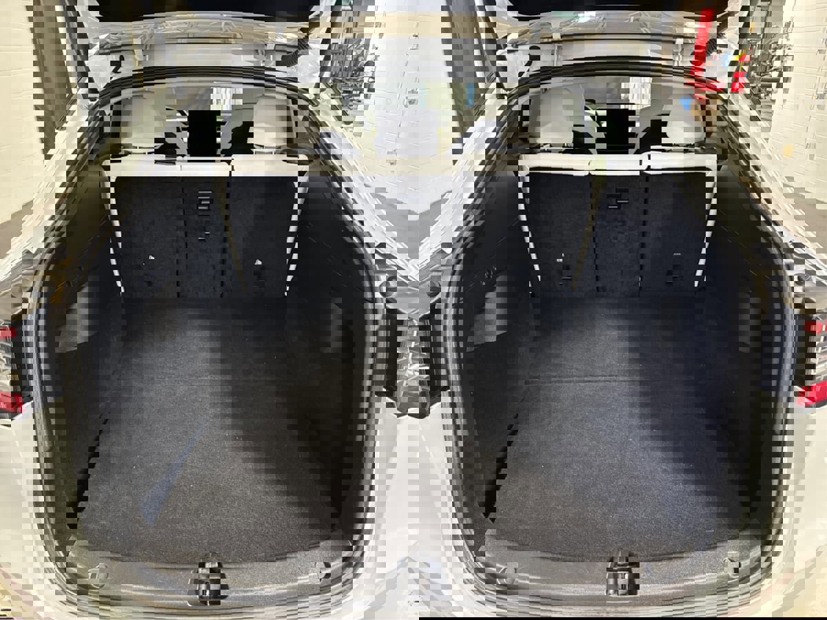 Used 2021 Tesla Model Y Long Range image 12