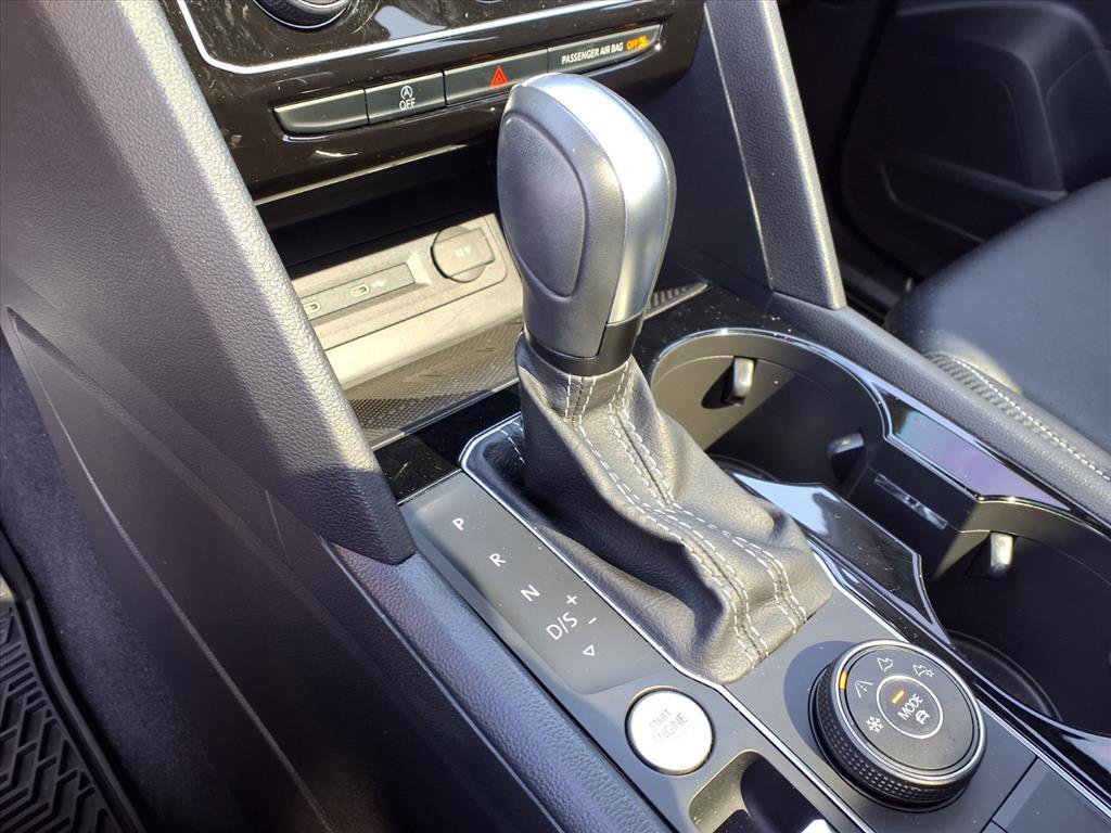 Used 2023 Volkswagen Atlas Cross Sport SEL R-Line image 8