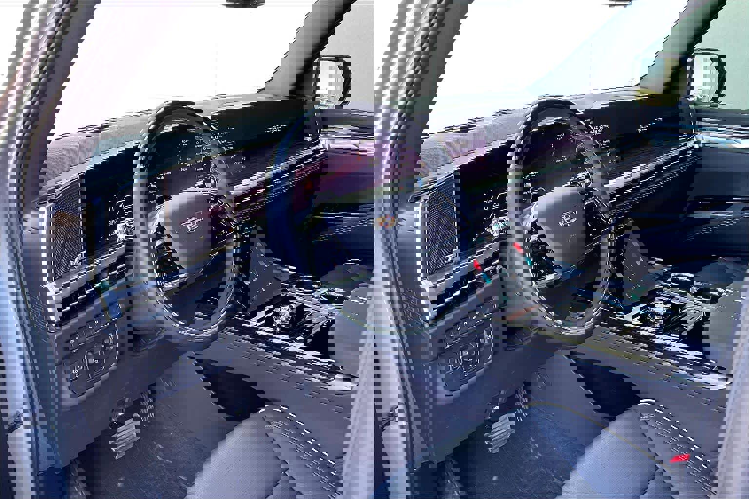 Used 2025 Cadillac Escalade ESV Premium Luxury w/ LPO, Floor Liner Package image 18