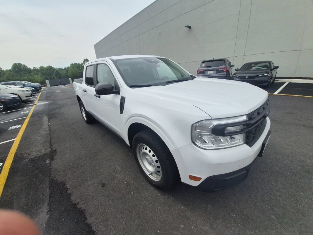 Used 2022 Ford Maverick XL FWD image 2