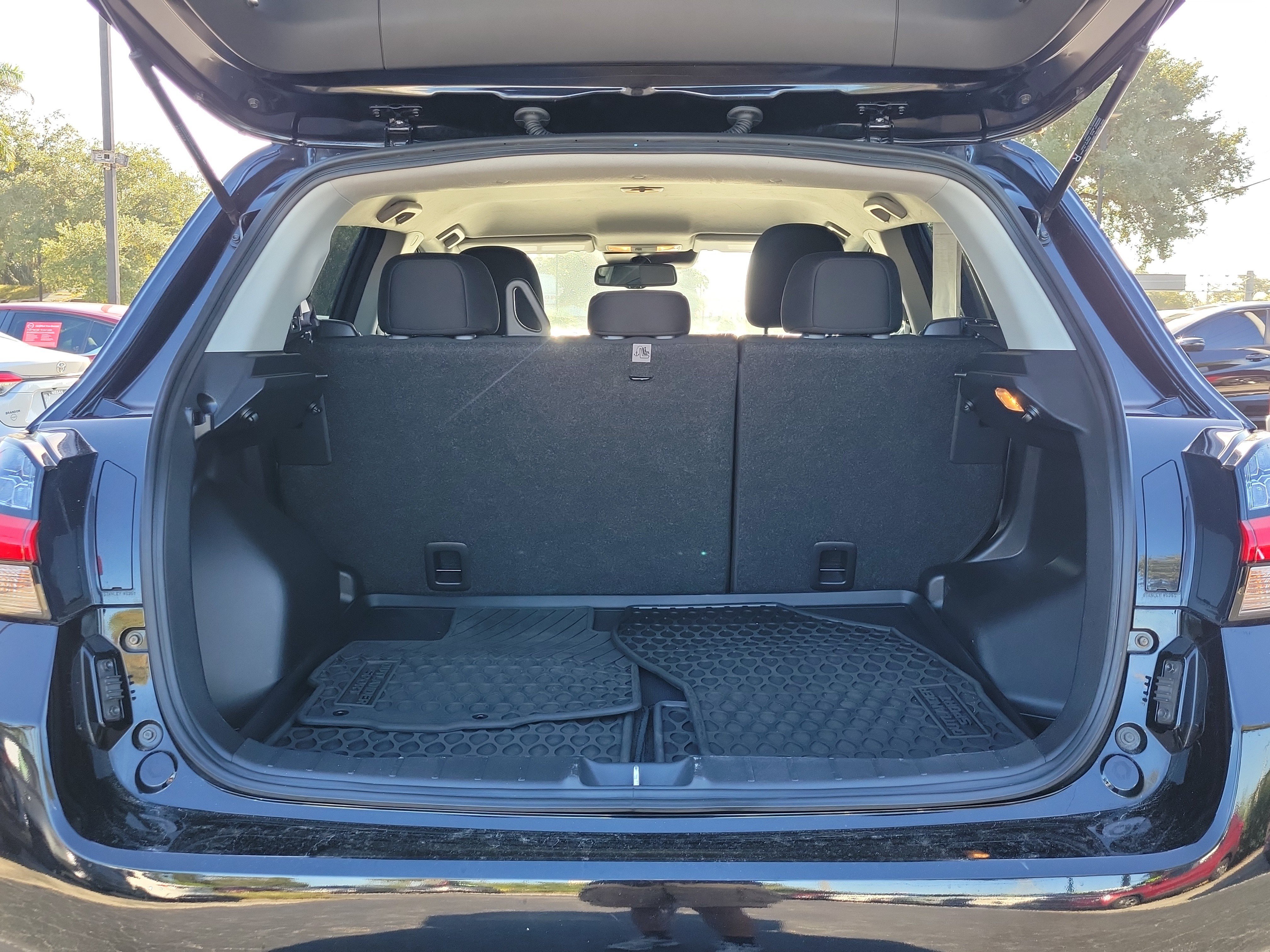 Used 2023 Mitsubishi Outlander Sport ES AWD/4WD image 9