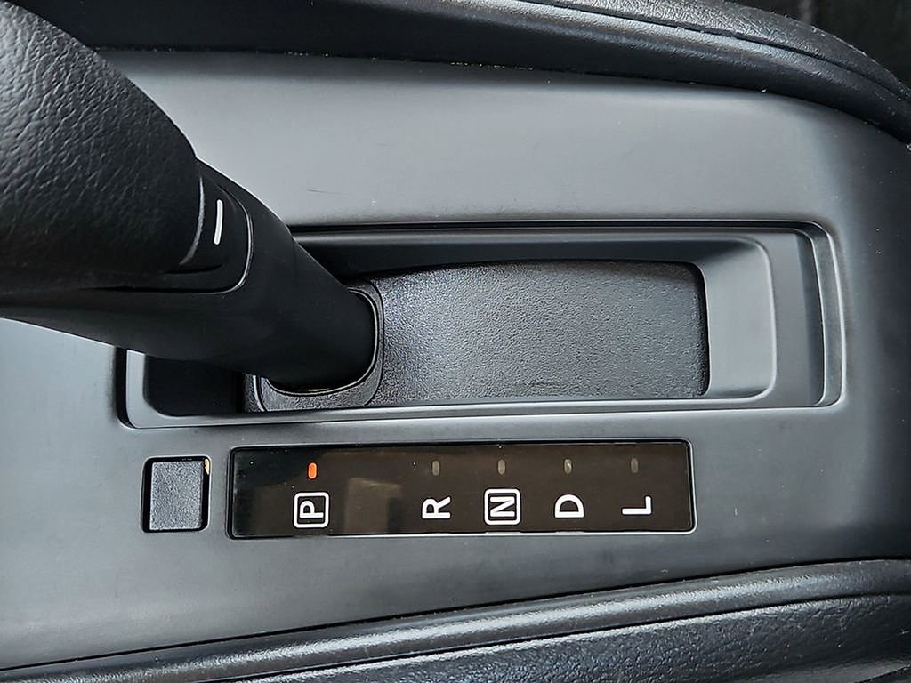 Used 2023 Nissan Versa S FWD image 23