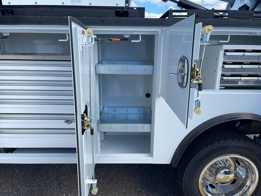 New 2026 Ford F550 4x4 SuperCab Super Duty image 22