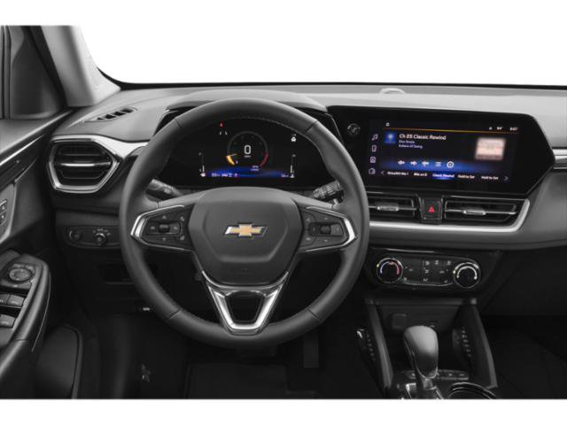 Used 2025 Chevrolet TrailBlazer LT AWD/4WD image 9