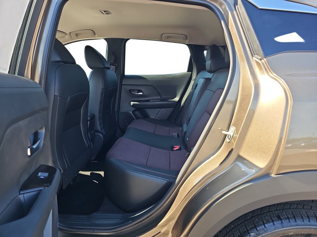 New 2027 Nissan Kicks SR w/ Cold Weather Package FWD image 14