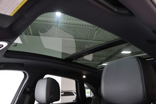 Used 2023 Porsche Macan S AWD/4WD image 25