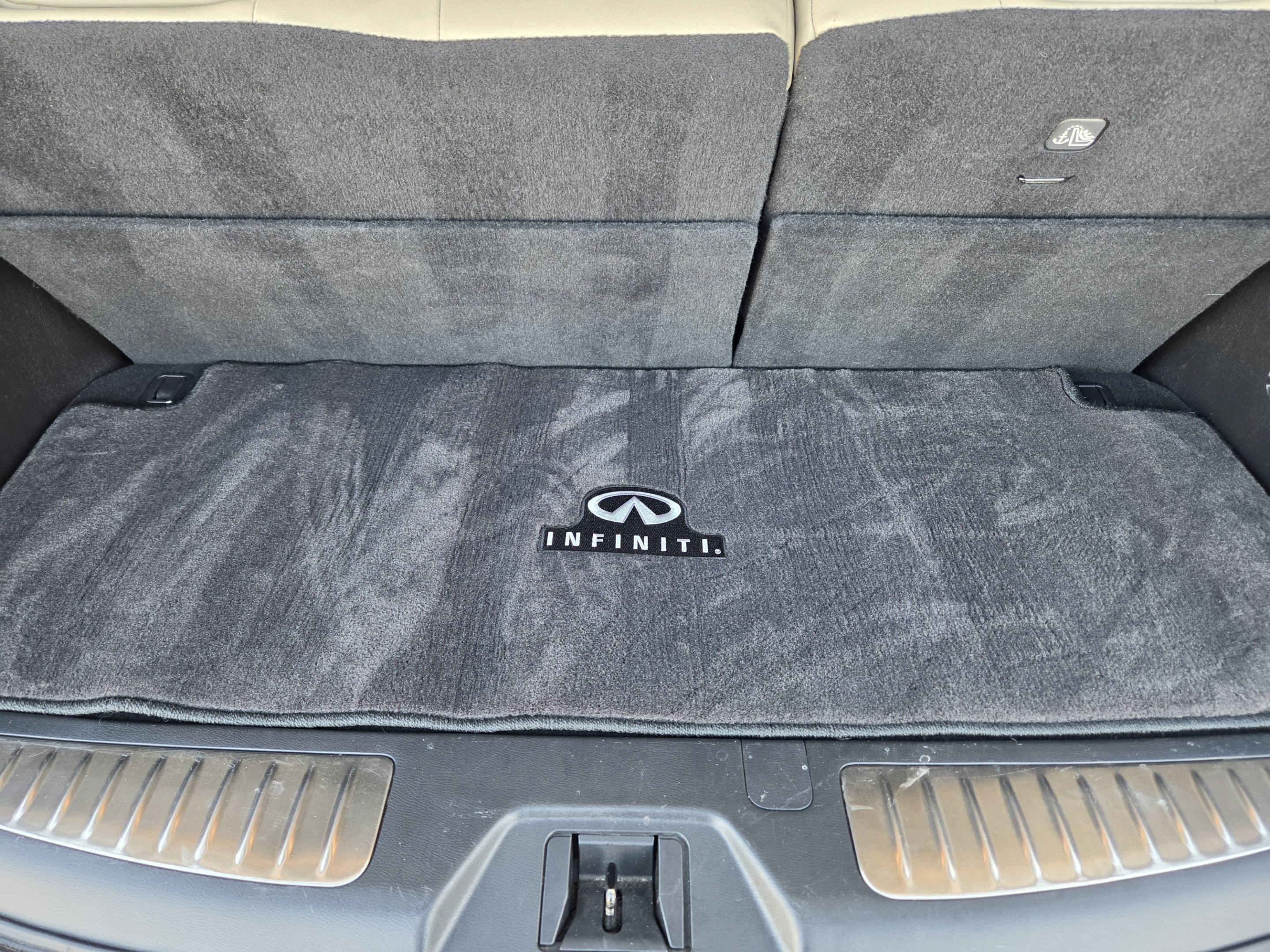 Used 2021 INFINITI QX80 Premium Select w/ Cargo Package RWD image 29