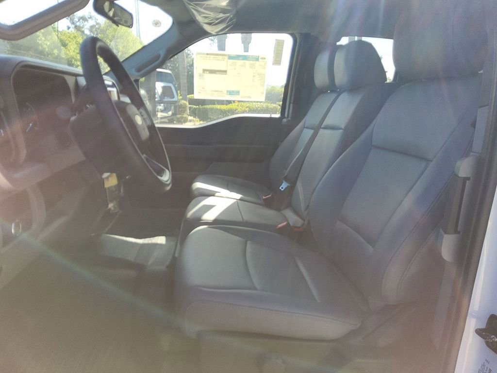 New 2026 Ford F450 XL w/ XL Chrome Package RWD image 7