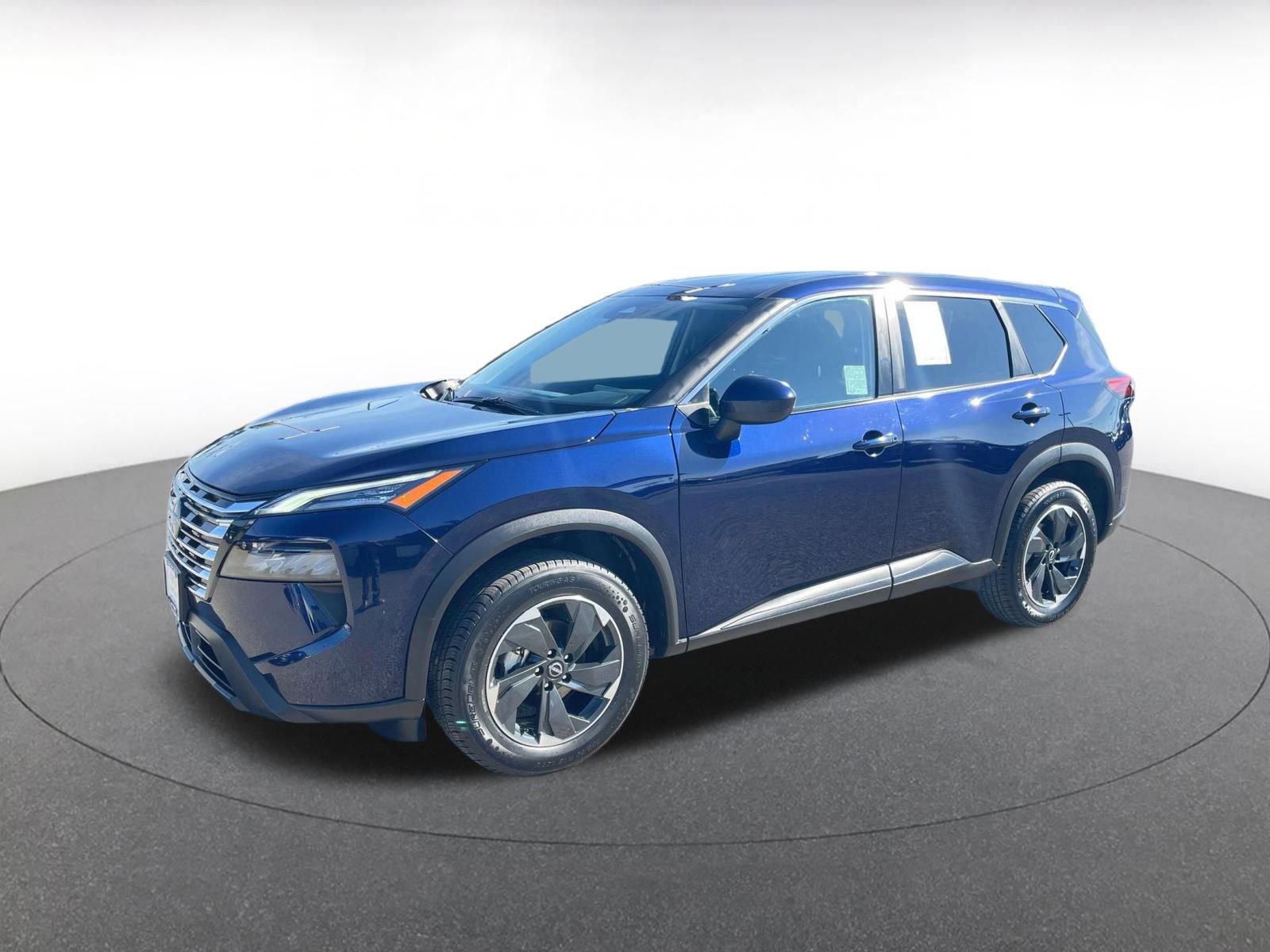 Used 2025 Nissan Rogue SV image 4