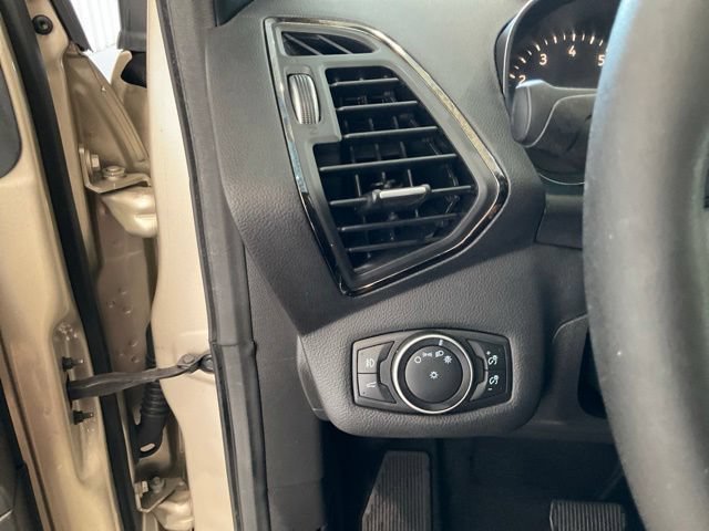 Used 2017 Ford Escape Titanium FWD image 8