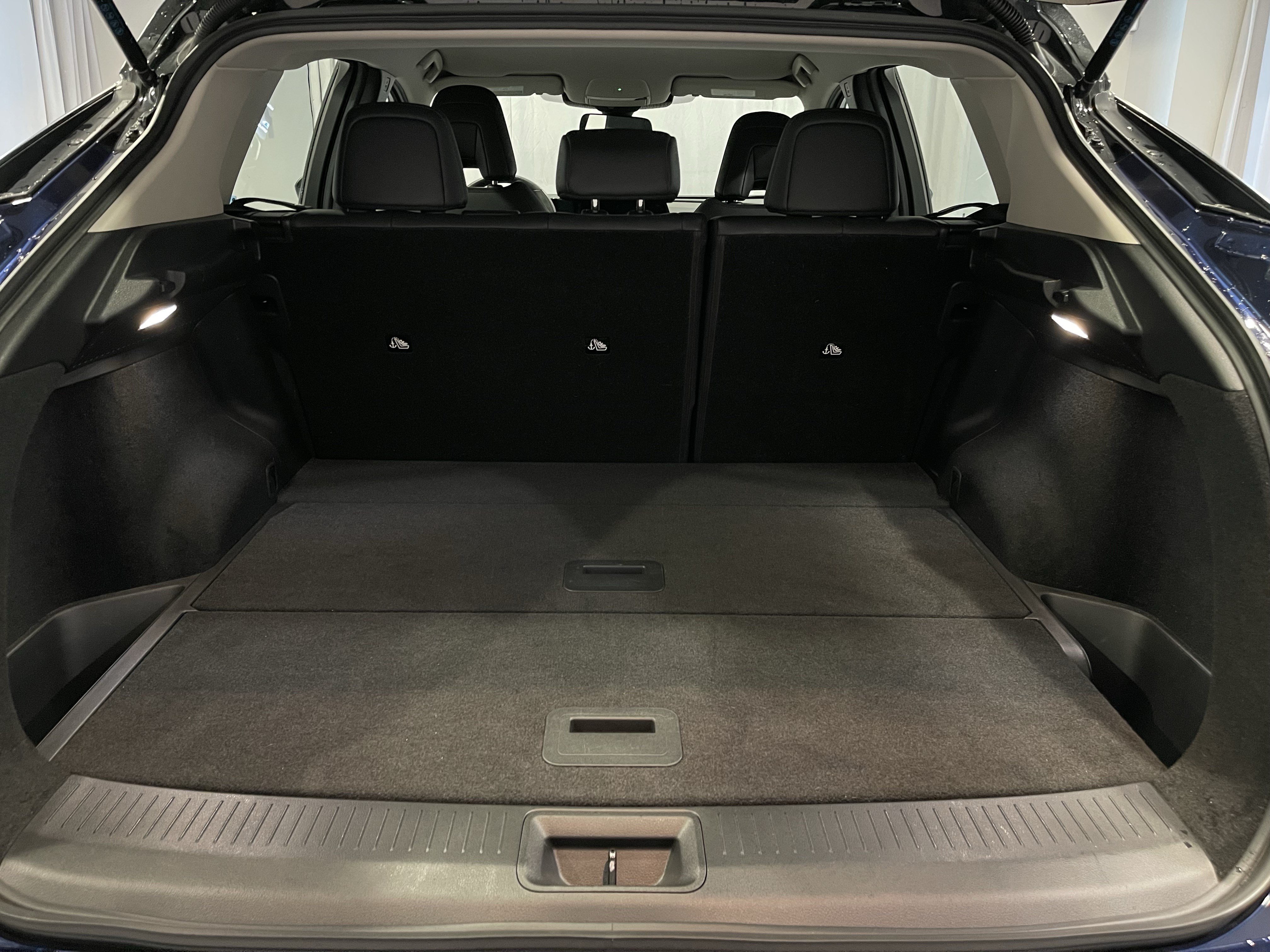 Used 2024 Nissan Ariya AWD image 27