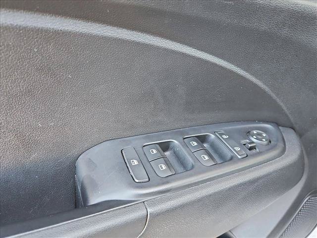 Certified 2025 Hyundai Venue SEL FWD image 24