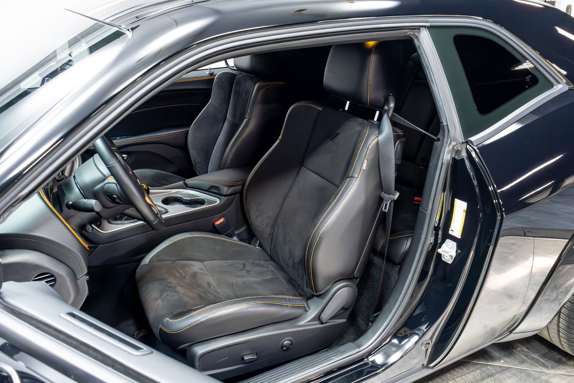 Used 2022 Dodge Challenger R/T Scat Pack RWD image 6