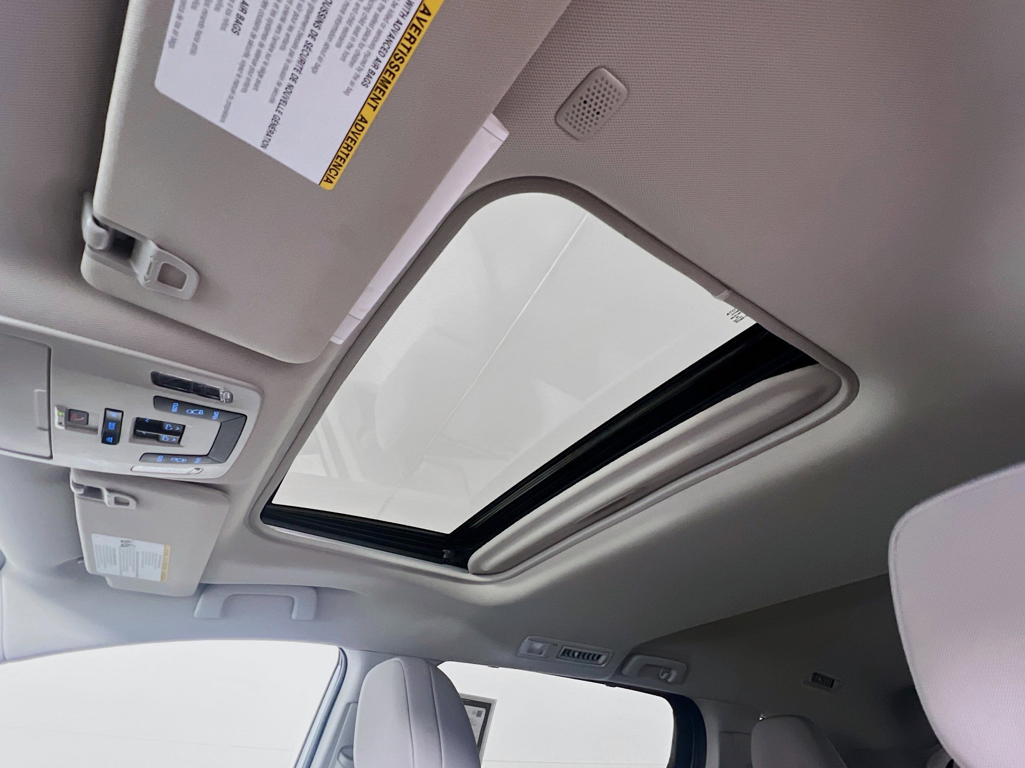 Certified 2024 Toyota Sienna LE w/ LE Plus Package image 14