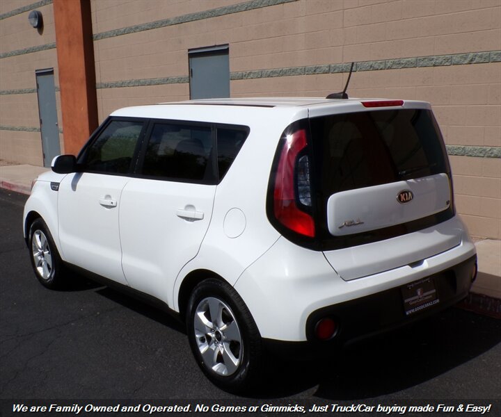 Used 2018 Kia Soul FWD image 6