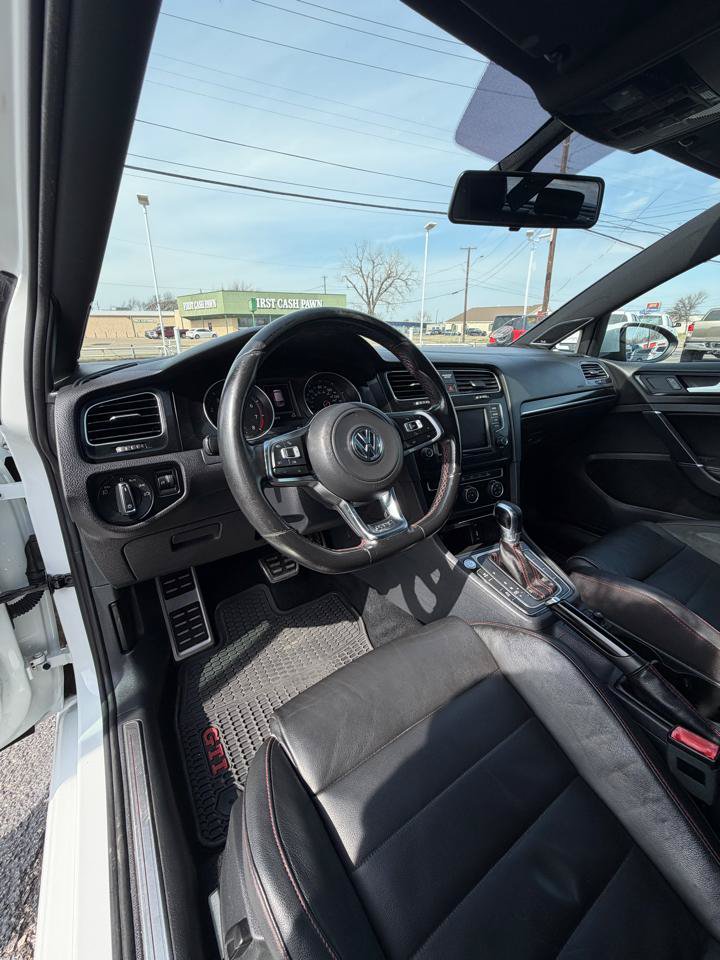 Used 2016 Volkswagen GTI SE w/ Lighting Package (SEL) FWD image 9