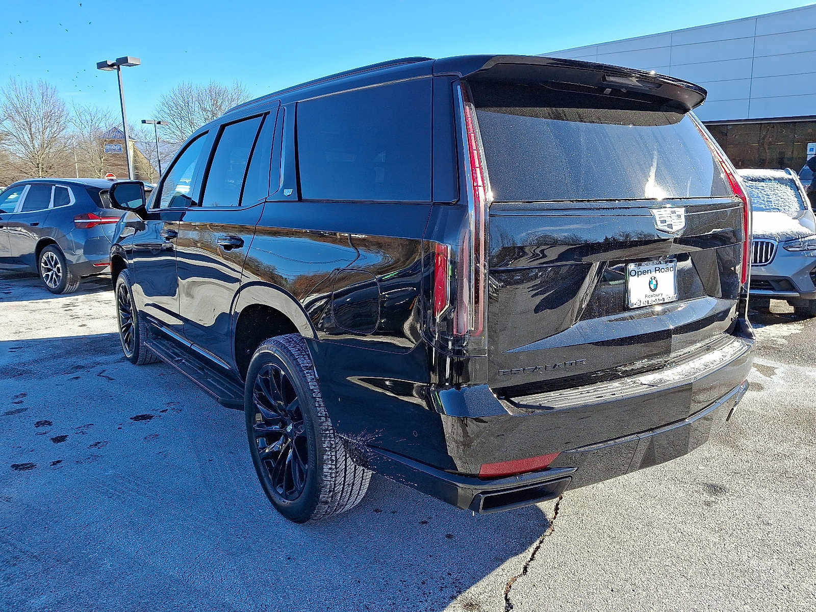 Used 2024 Cadillac Escalade Sport w/ LPO, ONYX Package image 5