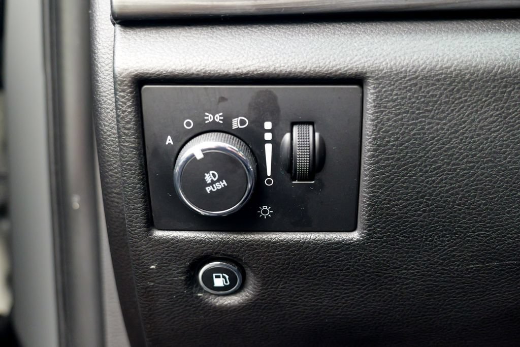 Used 2021 Jeep Grand Cherokee Laredo X AWD/4WD image 50