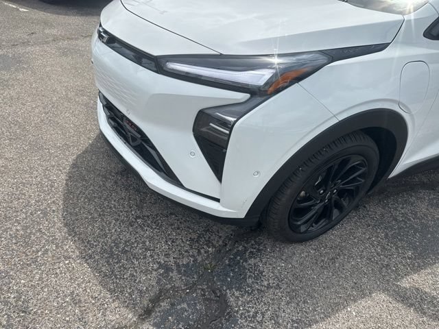 New 2027 Chevrolet Bolt RS w/ Super Cruise Package FWD image 9