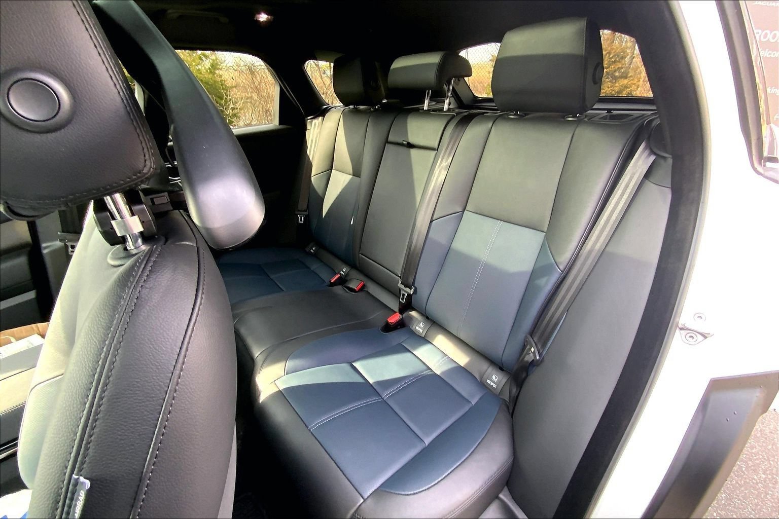 Certified 2026 Land Rover Range Rover Velar Dynamic SE AWD/4WD image 20