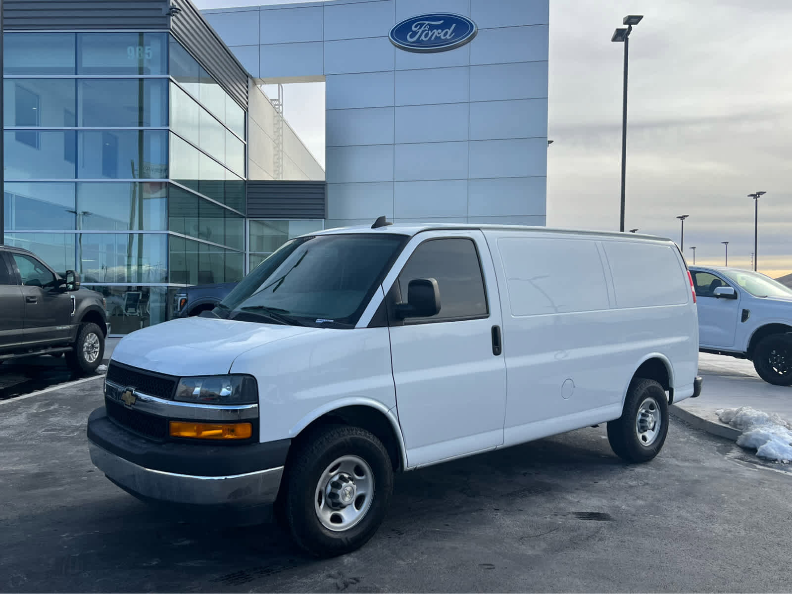Used 2021 Chevrolet Express 2500 w/ Driver Convenience Package image 1