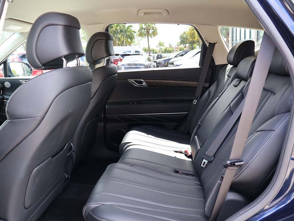 Used 2024 Genesis GV80 2.5T image 40