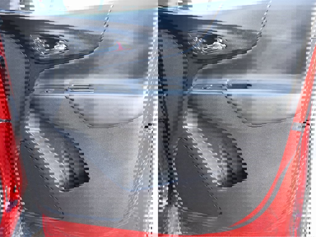 Used 2024 Chevrolet Equinox LT image 9