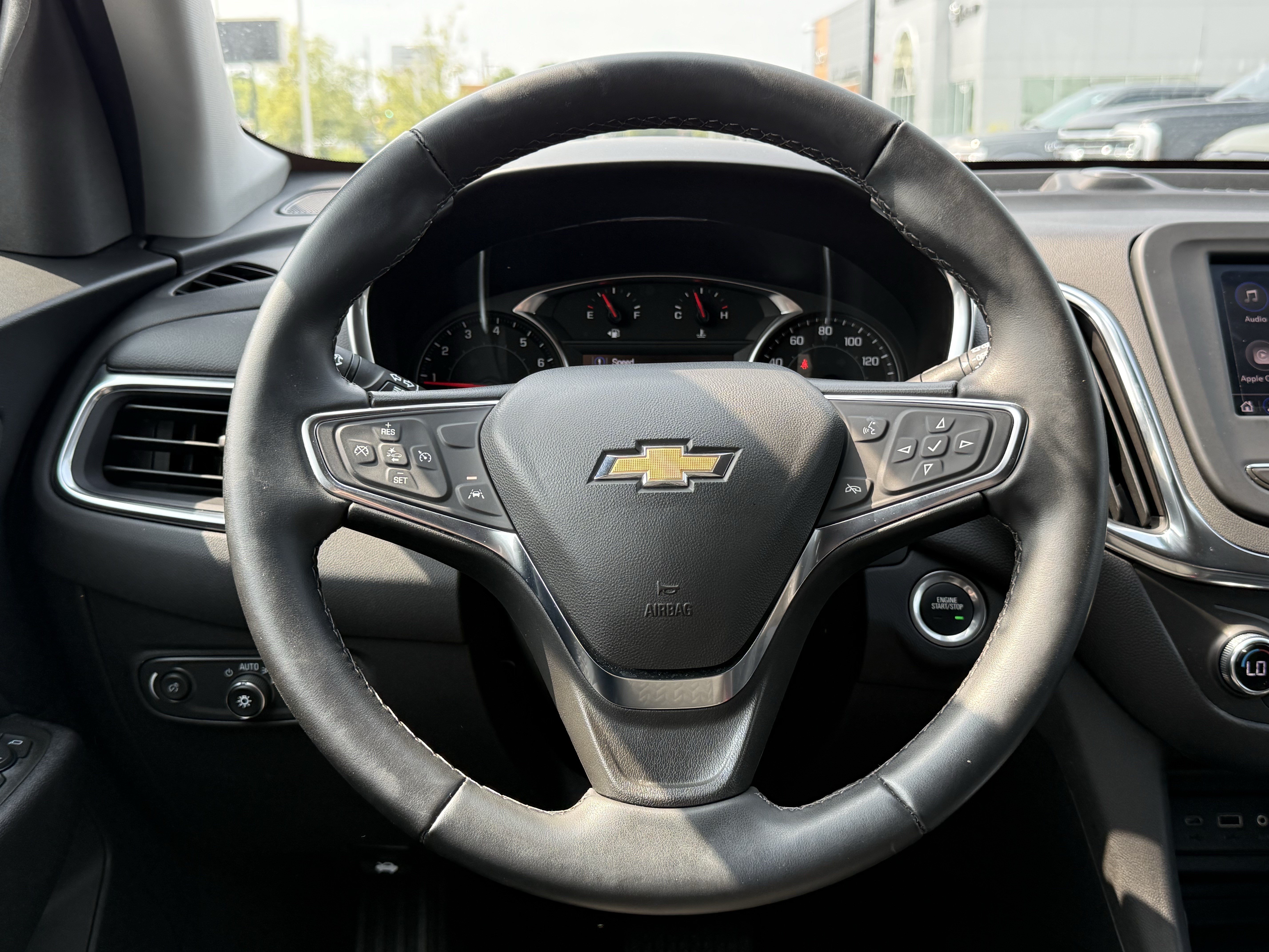 Used 2024 Chevrolet Equinox LT FWD image 18