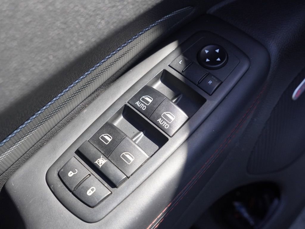 Used 2018 Dodge Durango R/T w/ Technology Group image 12