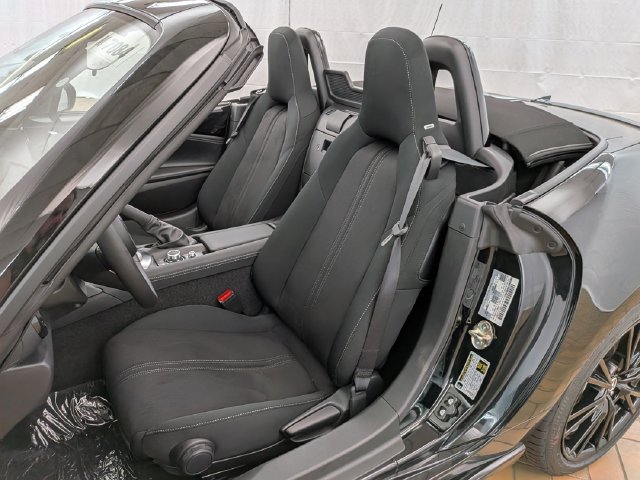New 2026 MAZDA MX-5 Miata Club w/ Appearance Package RWD image 14