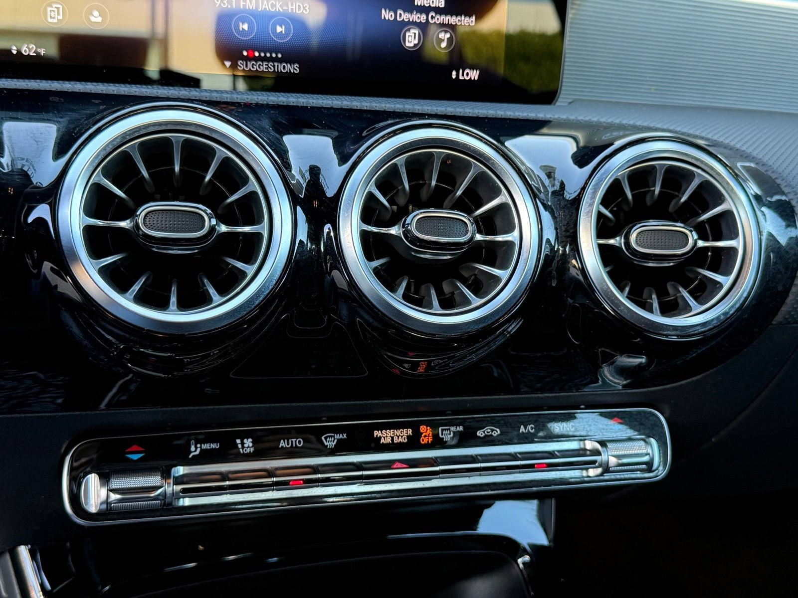 Used 2023 Mercedes-Benz CLA 250 image 34