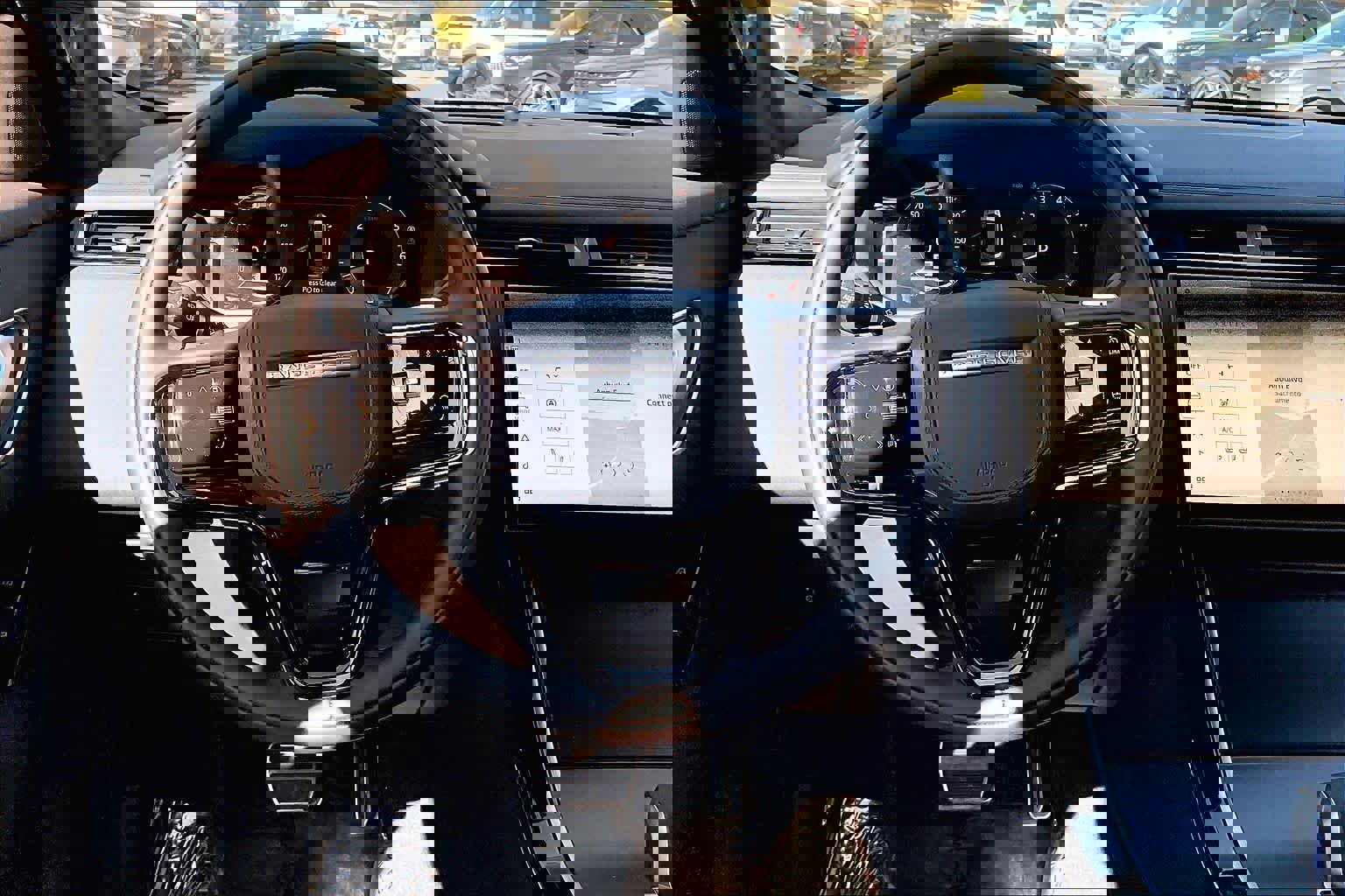 New 2026 Land Rover Range Rover Velar Dynamic SE image 15