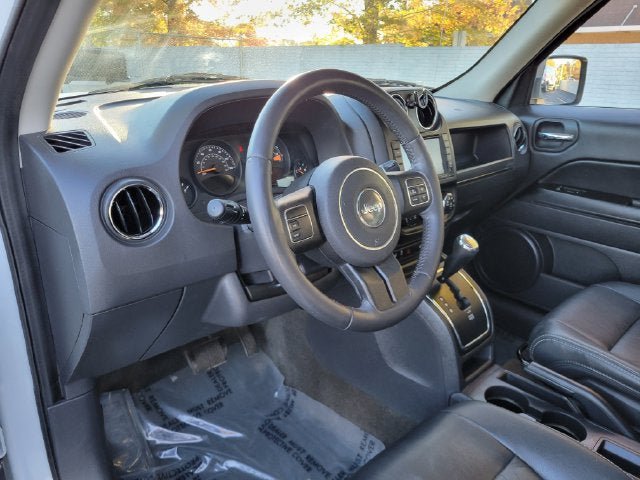 Certified 2017 Jeep Patriot High Altitude FWD image 6