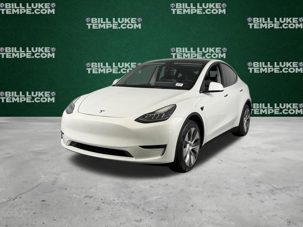 Used 2021 Tesla Model Y Long Range image 9