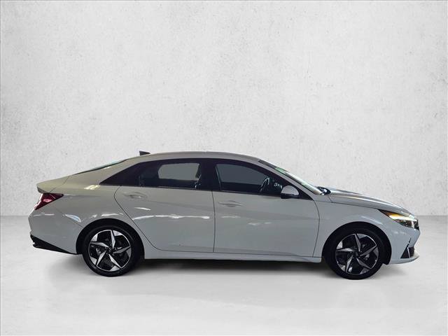 Used 2023 Hyundai Elantra Limited FWD image 4