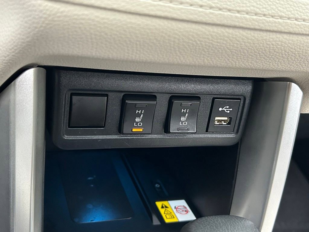 Used 2022 Toyota Corolla Cross XLE image 52